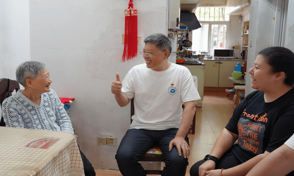 党建共建聚合力，迎七一慰问老党员，传承红色基因